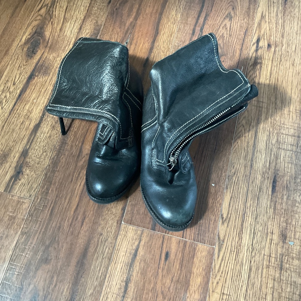 Vintage leather zip up boots 6